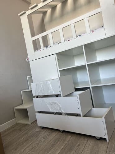 трехъярусный кровать: Двухъярусная детская кровать, Б/у, ЛДСП, цвет - Белый — 7