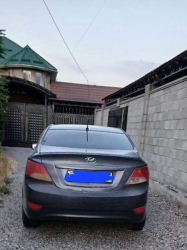 audi rs3: Hyundai Solaris: 2013 г., 1.6 л, Автомат, Седан — 4