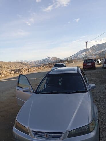 Honda Accord: 2000 г., 2 л, Автомат, Бензин, Универсал at lalafo.kg Honda Accord: 2000 г., 2 л, Автомат, Бензин, Универсал
