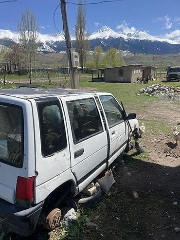 Продаётся кузов малолитражного хэтчбека 3‑дверного белого цвета