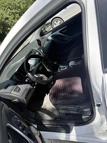 сткл: Hyundai Avante: 2012 г., 1.6 л, Автомат, Бензин, Седан — 5