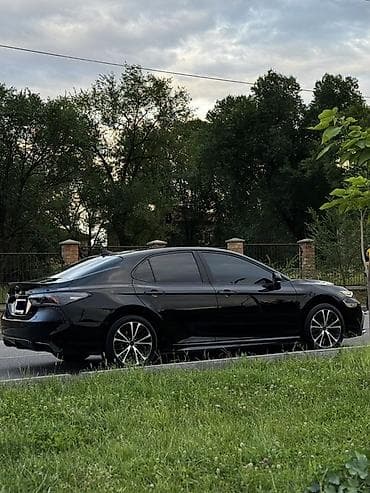 e2 byd: Toyota Camry: 2019 г., 2.5 л, Автомат, Гибрид, Седан — 4