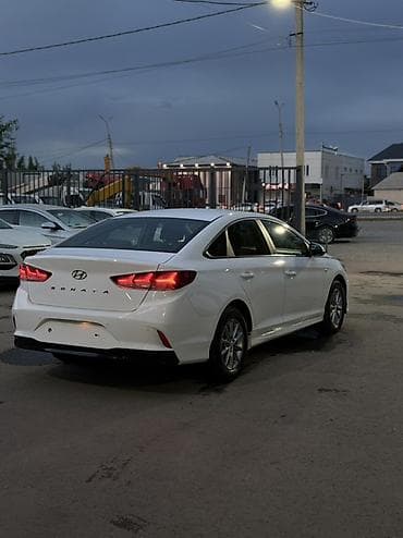 Транспорт: Hyundai Sonata: 2022 г., 2 л, Автомат, Газ, Седан — 4
