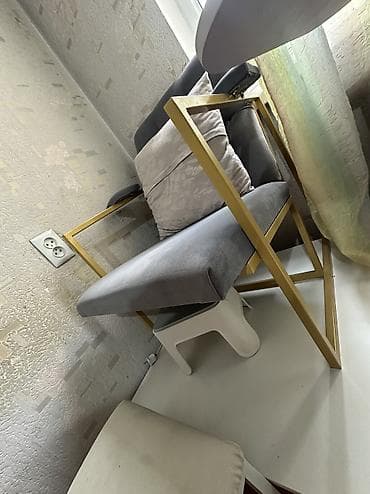 нужны модели на маникюр бесплатно: Маникюрный стол 14,000 педикюрный стол 12.000 Срочно продаю!! Звонить — 3