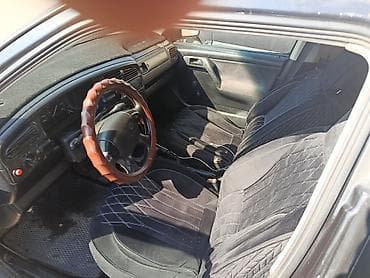 Volkswagen: Volkswagen Vento: 1994 г., 1.8 л, Механика, Бензин, Седан — 6