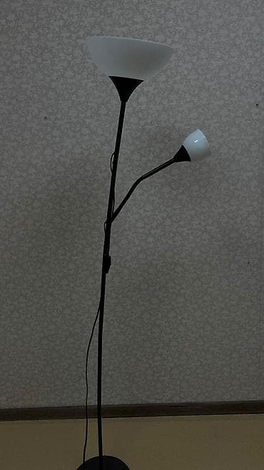 торшер икеа: Торшер с дополнительной поворотной читательской лампой. - — 1