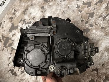 Автокосметика: Передняя левая фара Hyundai 2019 г., Б/у — 2