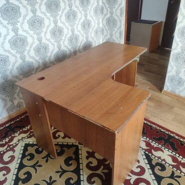 Компьютерный стол, Угловой