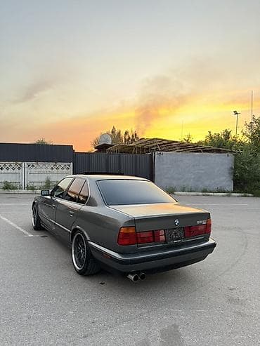 BMW: BMW 5 series: 1989 г., 3 л, Механика, Бензин, Седан — 4