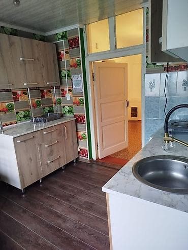 жилой квадрат: Сдается в аренду жилое помещение с отдельной кухней и тремя комнатами — 1