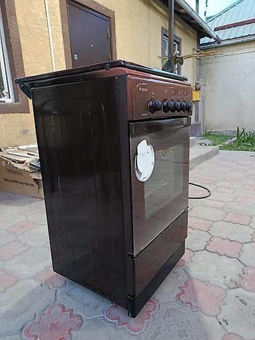 Продается Газовая плита GEFEST 3200-06, коричневая. Состояние