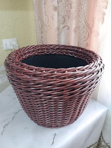 плетеная: Плетёное кашпо с пластиковым вкладышем. Принимаем заказы на — 3
