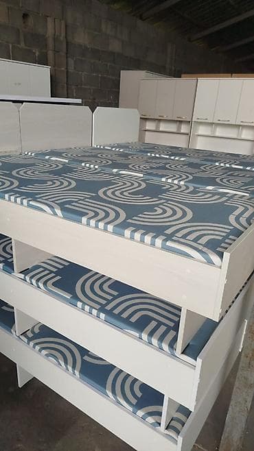 Трёхъярусная кровать-диван с выкатными спальными местами -