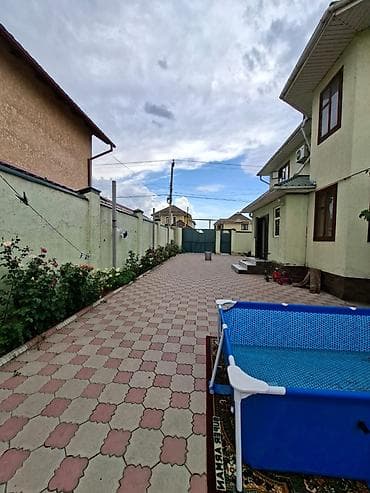 СРОЧНО! Продается 2-этажный жилой дом в жилмассиве Кок-Жар. -