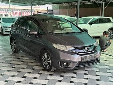 Транспорт: Honda Fit: 2017 г., 1.5 л, Автомат, Бензин, Хэтчбэк — 3