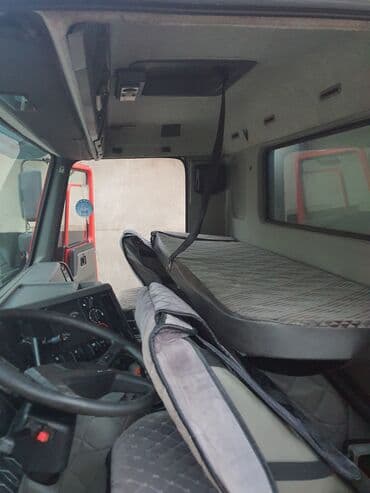 дополнительное освещение на авто: Грузовик, Volvo, Стандарт, Б/у — 10