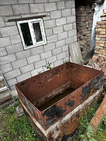 Бак, Металл
