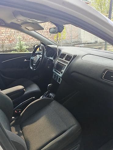 полировщик авто: Volkswagen Polo: 2015 г., 1.4 л, Автомат, Дизель, Хэтчбэк — 7