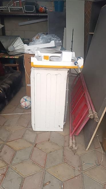 id 6: Стиральная машина Indesit, фронтальная загрузка.продаю на запчасти — 7