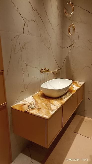 Столешница, Камень