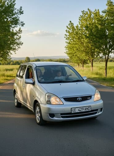 домик на колосах: Toyota Funcargo: 2000 г., Механика, Бензиновая, Минивэн — 1