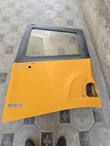 значки на мерс: Дверь Передняя правая Shacman — 2