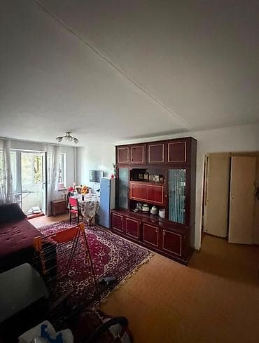 3 комнаты, 58 м², 104 серия, 2 этаж, Косметический ремонт