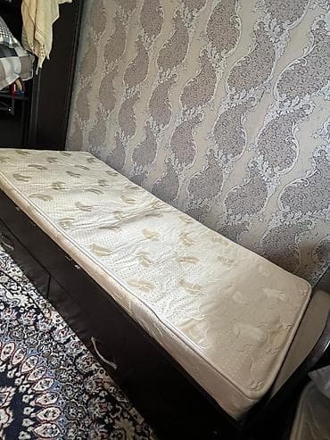 third edition solutions: Кровать с матрасом б/у . Село :Манас самовывоз — 2