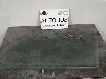 Стекло двери Mazda Demio DW3W 1.3 перед. лев. (б/у)