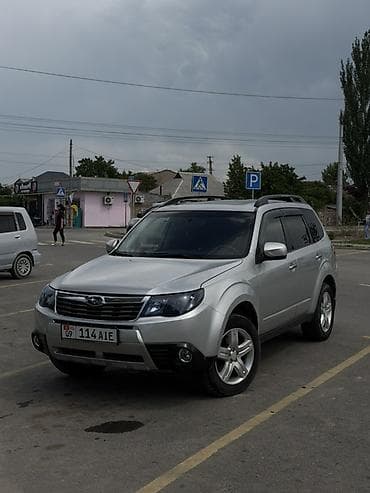 трещины: Subaru Forester: 2010 г., 2.5 л, Автомат, Газ, Кроссовер — 1