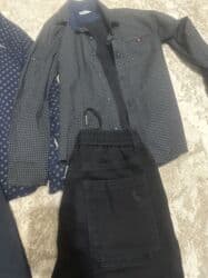 спортивные костюмы для девочек: 2шт рубашек и 2шт джинсы Состояние отличное На возраст 6-7-8 лет — 3