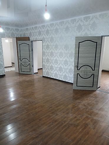 70000: Срочно продаю дом 3-комн+кух+санузел Участок 2,5- сотки Район — 1