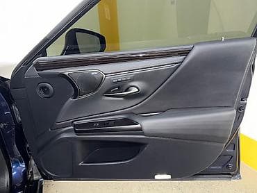 lc 300: Lexus ES: 2019 г., 2.5 л, Автомат, Гибрид, Седан — 9