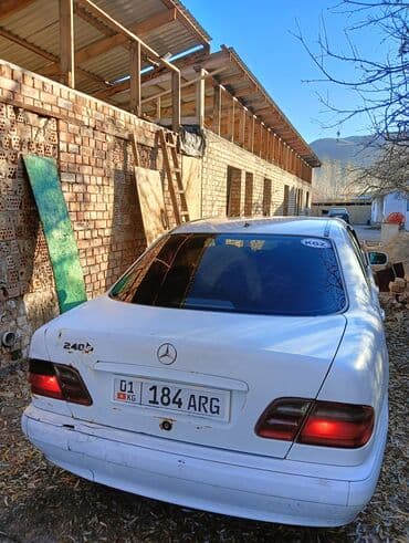 c class: Mercedes-Benz E-Class: 2000 г., 3 л, Механика, Дизель, Седан — 2