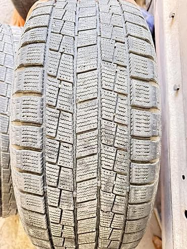 bmw r16: Зимние шины 215/55 R17 94T, комплект из 3шт. Всего 4штуки но одно брак — 2