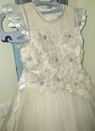 Детский транспорт: Детское платье, цвет - Бежевый, Б/у — 2