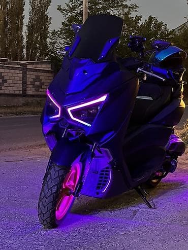 шлем для скутеров: Макси-скутер Yamaha, 200 куб. см, Бензин, Новый — 1