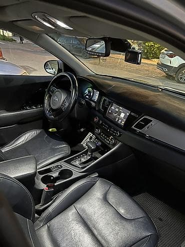 mini cooper: Kia Niro: 2018 г., 1.6 л, Автомат, Гибрид, Кроссовер — 3