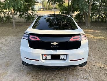 маленькие электро машины: Chevrolet Volt: 2011 г., 1.4 л, Автомат, Электромобиль, Лифтбек — 8