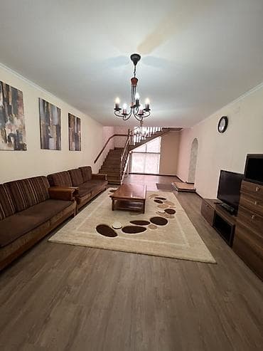 300 м², 7 комнат, Забор, огорожен