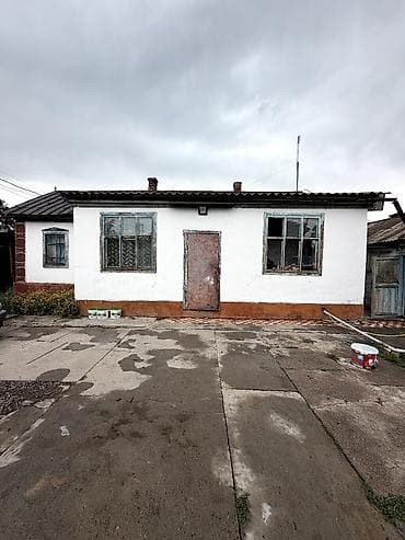 Дома: 🏡 Продается уютный дом в Сокулуке! 📍 Всего 200 метров от трассы 📐 — 2