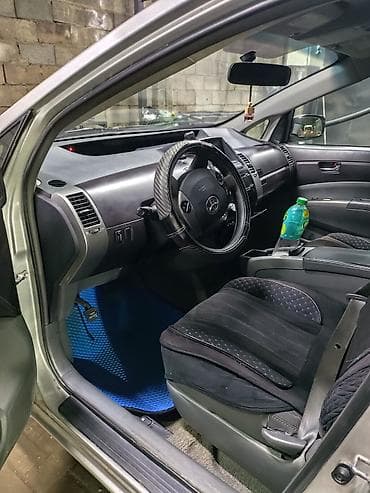 prius: Toyota Prius: 2005 г., 1.5 л, Вариатор, Гибрид, Хэтчбэк — 6