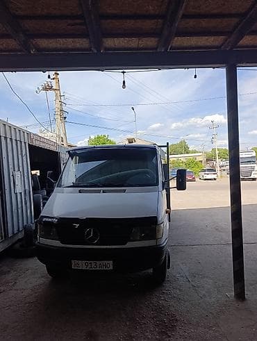 Унаа: Жүк ташуучу унаа, Mercedes-Benz, Стандарт, 4 т, Колдонулган — 1