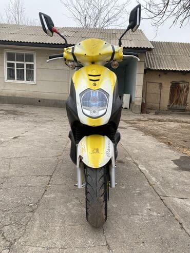 скутери 150: Скутер/мопед городского класса Скутер на ходу сел поехал Скутер Sym — 2