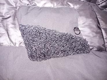 Аял шымдары: Супер теплая зимняя куртка 46-48 разм. Немного ниже колена. Состояние — 4