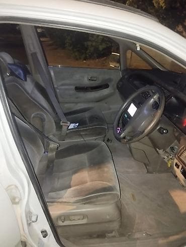 chrysler pacifica: Продаётся семейный минивэн белого цвета. Кузов 5‑дверный, длинная — 5