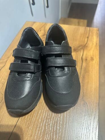 обувь ручной работы бишкек: Кроссовки детские 32 размер. Турция. Кожа 100% — 2