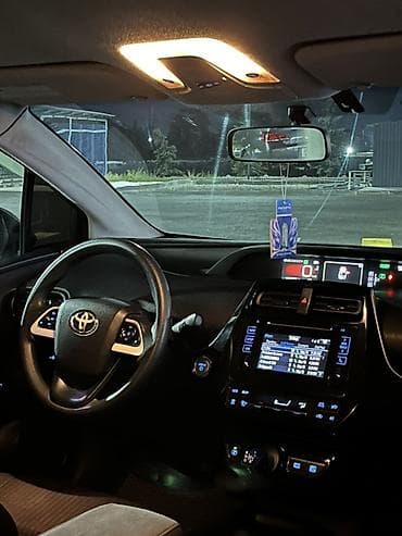 кредит на электромобиль бишкек: Toyota Prius: 2016 г., 1.8 л, Автомат, Гибрид, Лифтбек — 4
