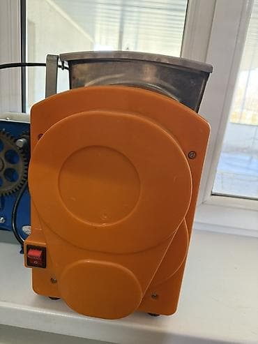 Строительная техника: Тестомес на 3 кг Используется для обычного теста и дрожжевого — 2