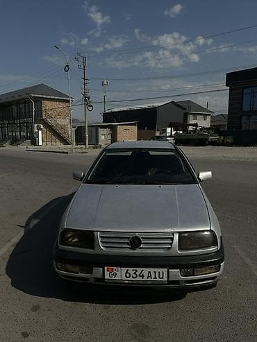 mini itx: Volkswagen Vento: 1993 г., 1.8 л, Седан — 4